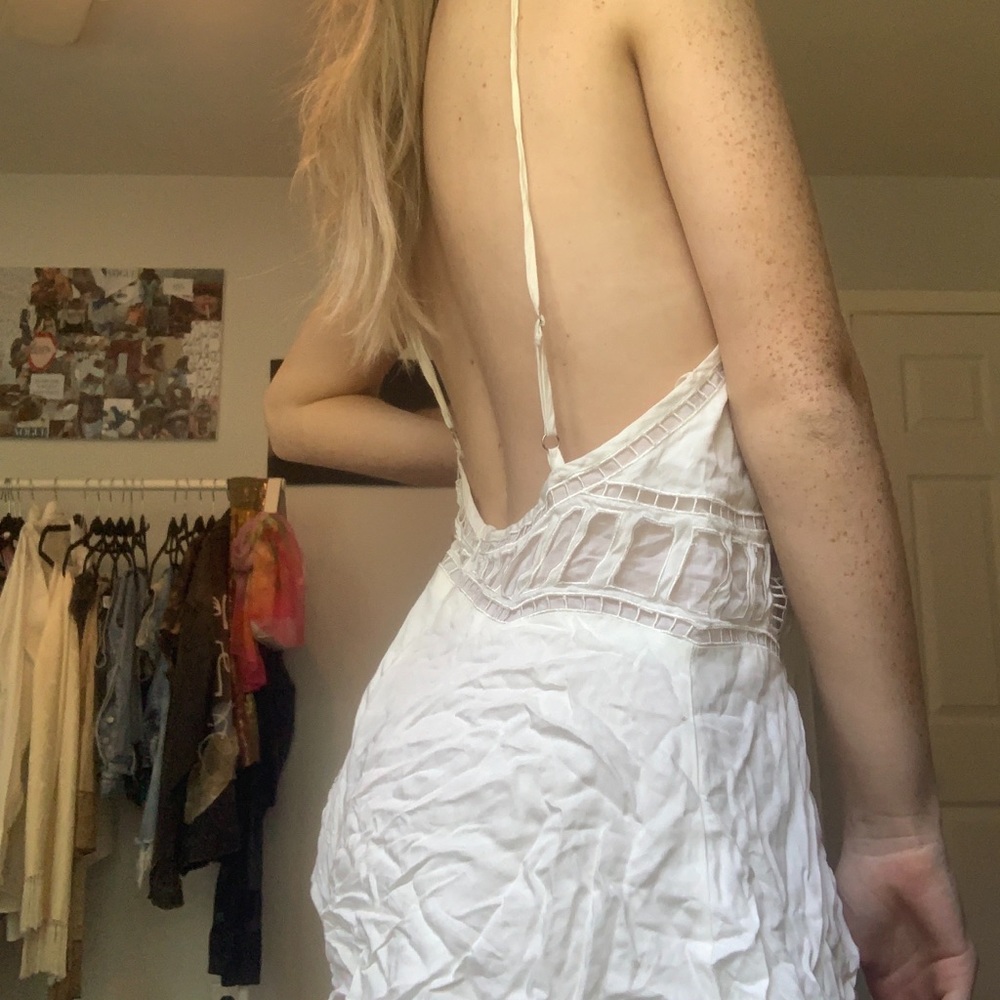 WHITE CUT OUT ROMPER - Picture 3 of 3